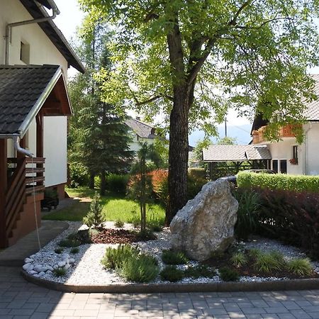 Apartma Vrh Lesce  Exterior photo
